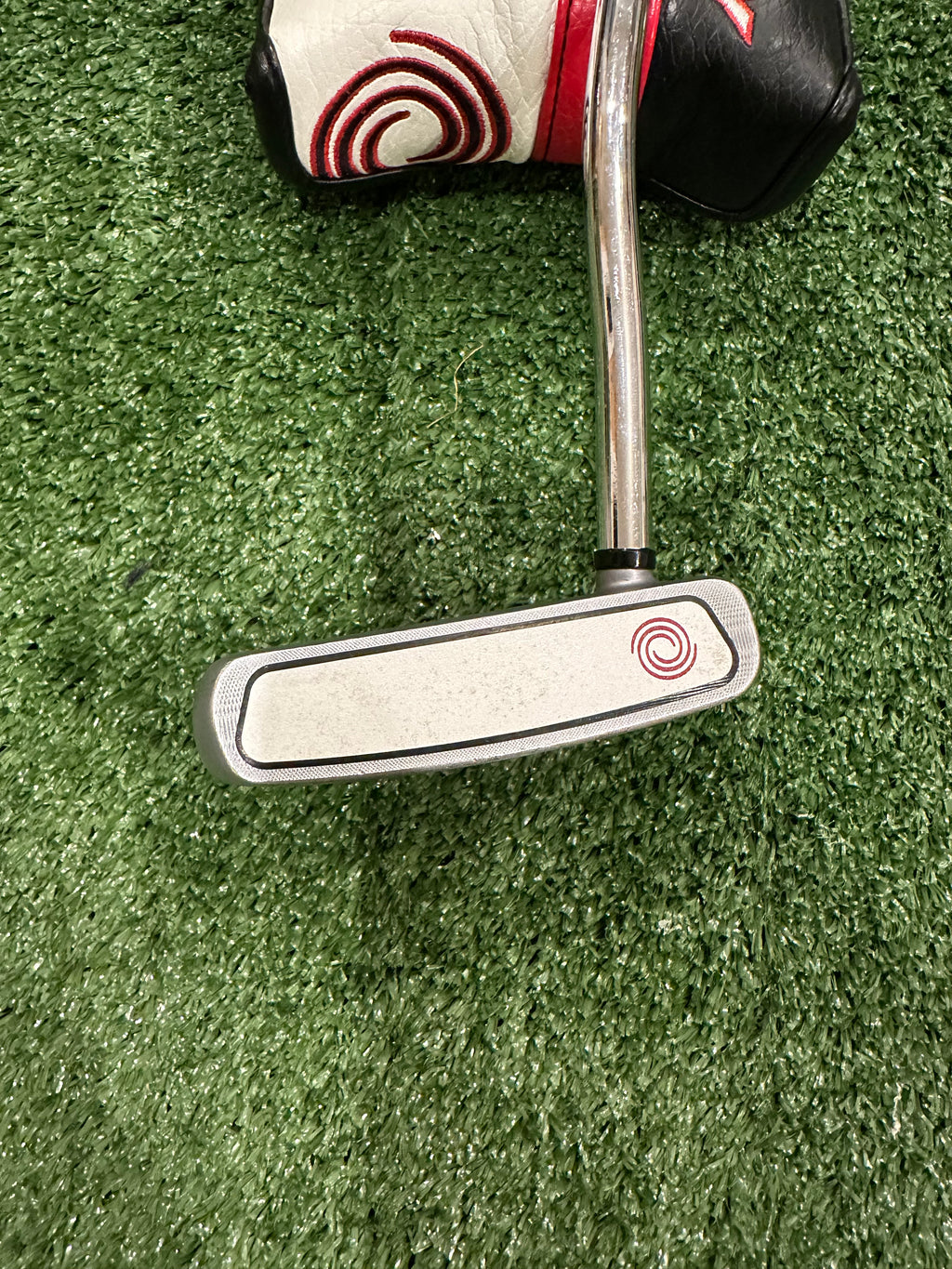 Odyssey White Hot OG V-Line