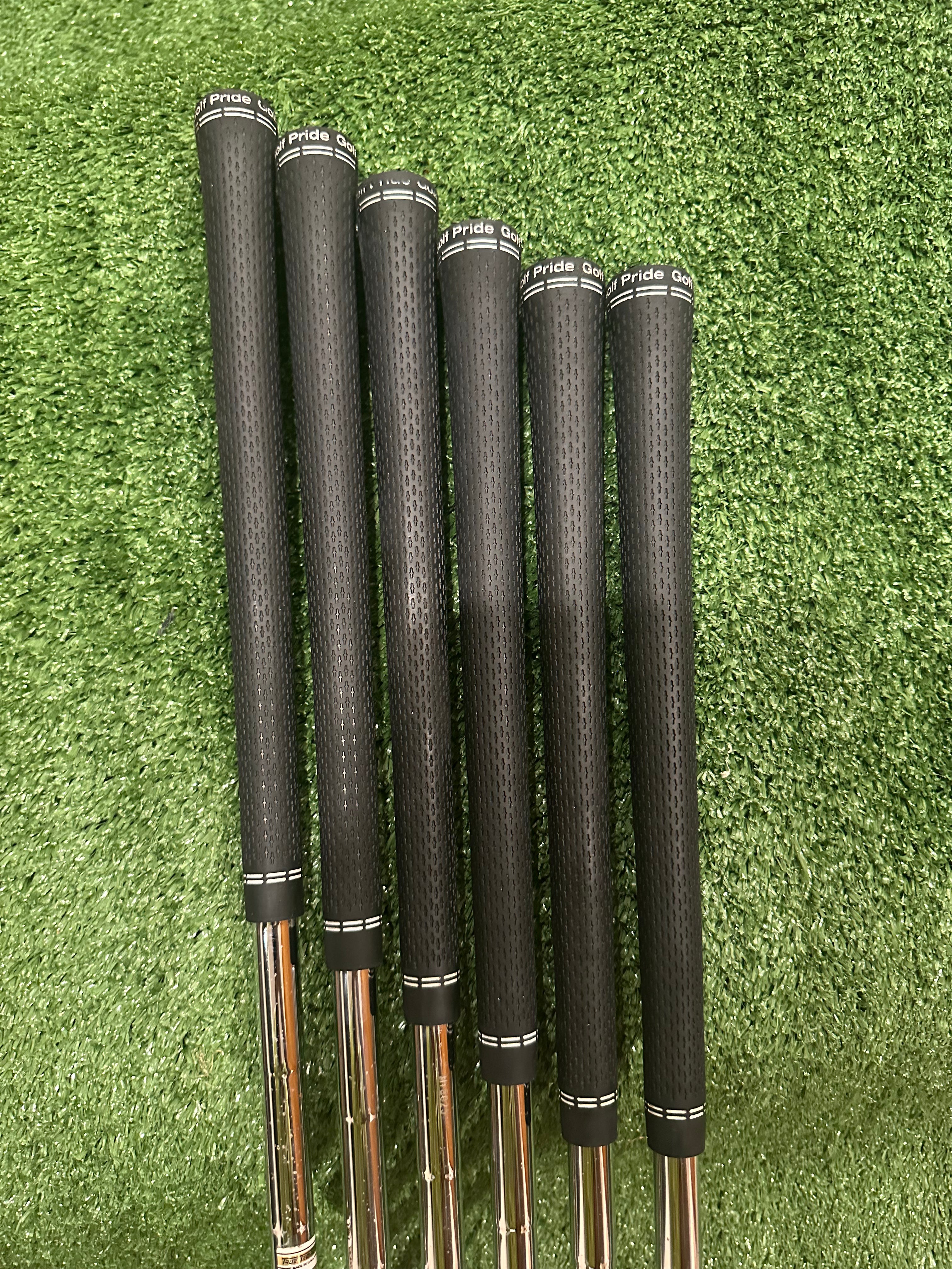 Titleist AP2 716